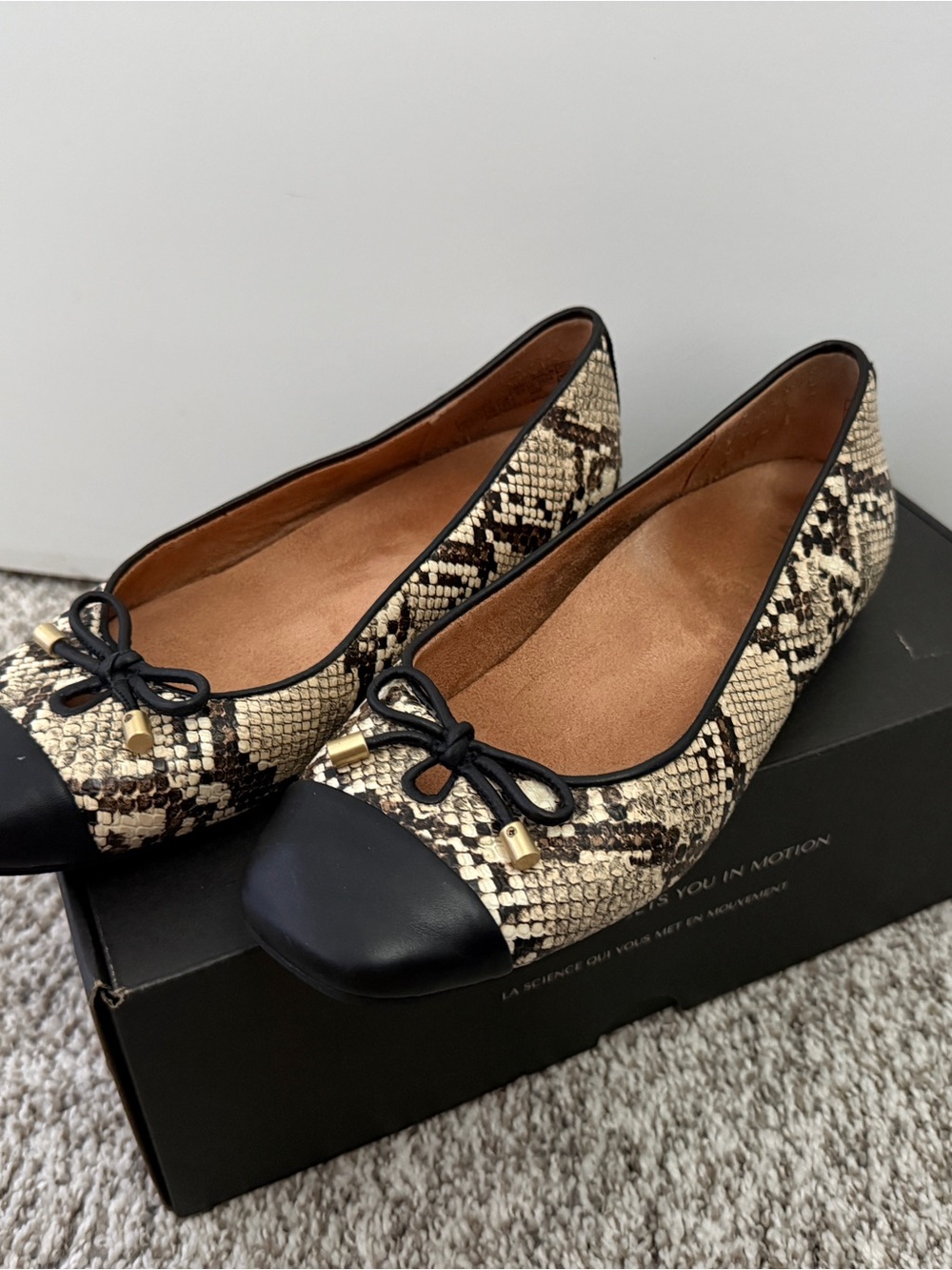 Vionic Snake-Print Ballet Flats size 6 wide